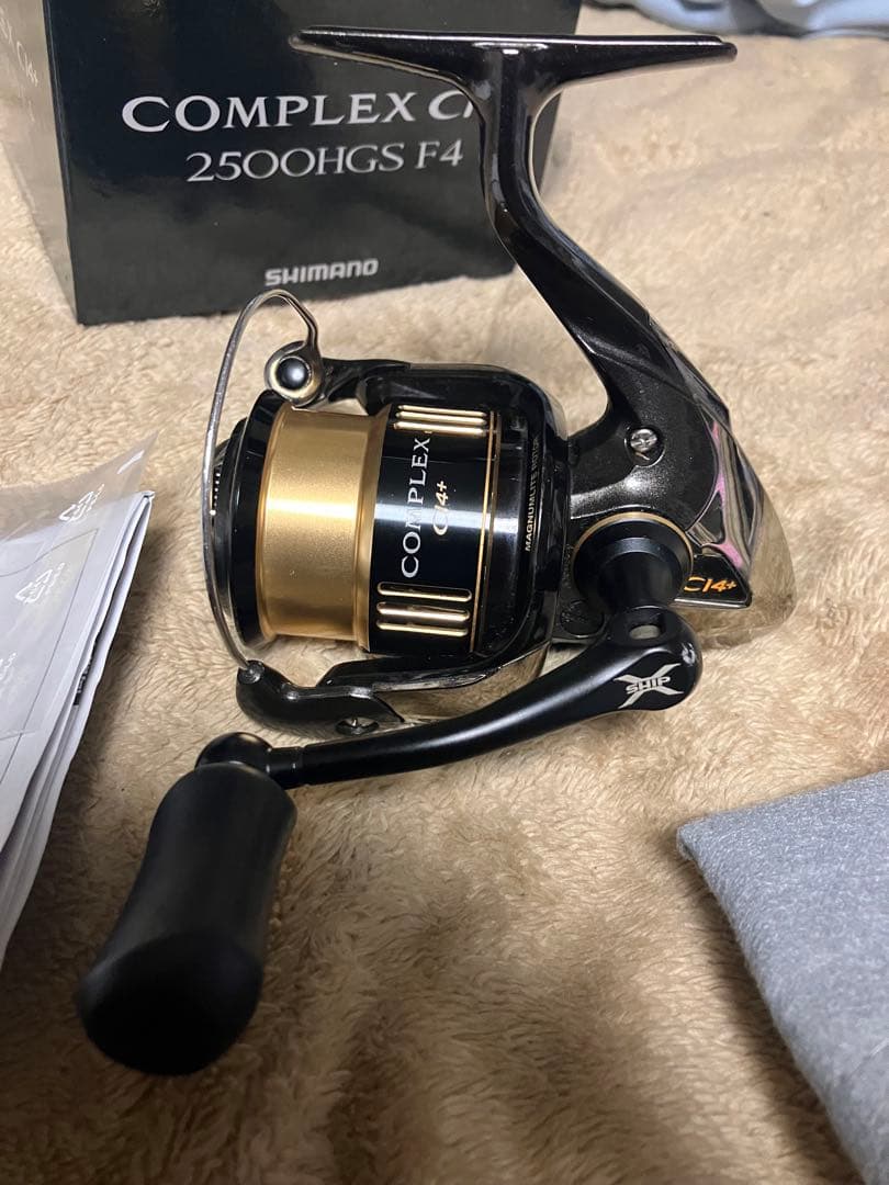 シマノ13コンプレックスCI4＋2500HGS F4