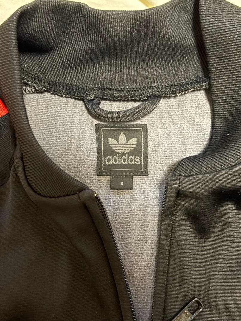 希少 90s adidas トラックジャケット　赤黒