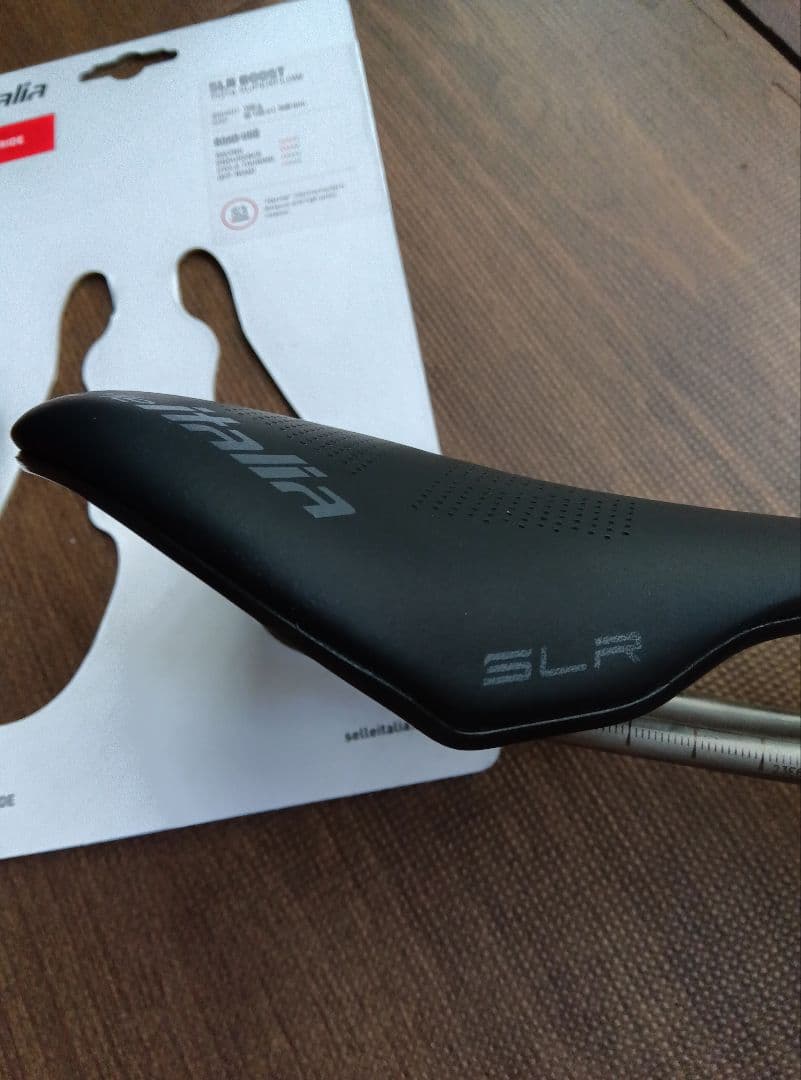 セライタリア　サドル　SLRBOOST　SUPERFLOW TI316 158