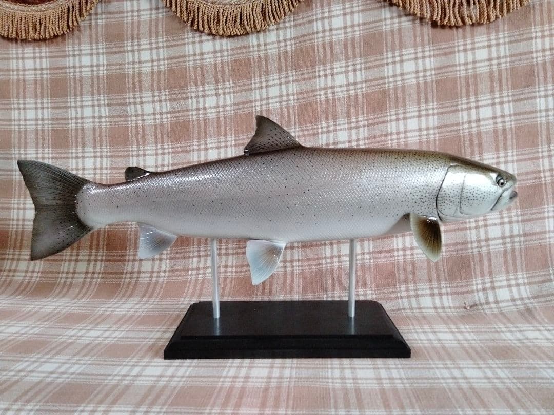 ハンドメイド　46cmイトウ 魚模型　フィギュア　レプリカ　怪魚　釣り