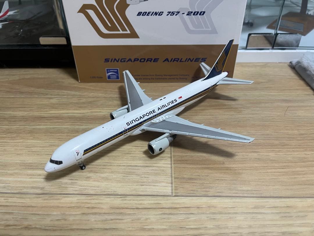 aviation200 シンガポール航空 B757-200 1/200