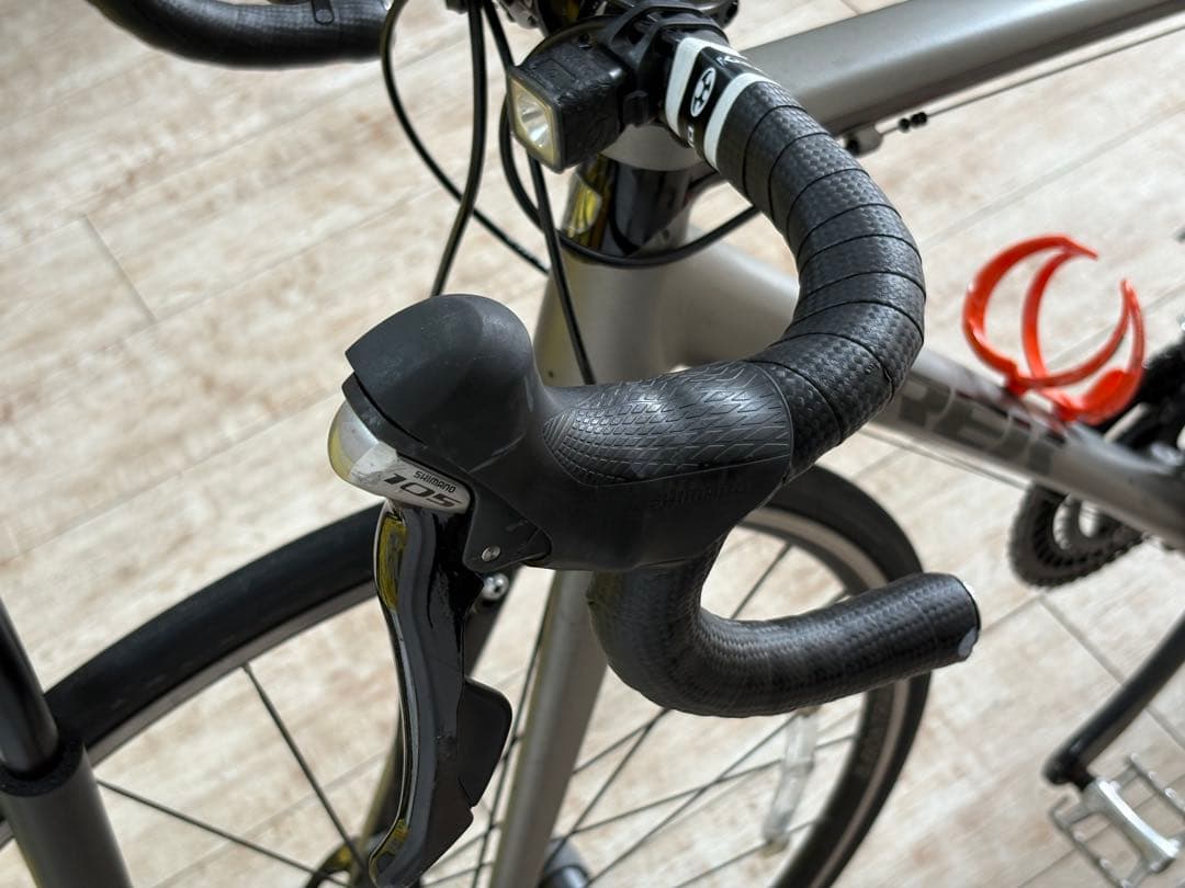 Trek Emonda ALR 5 ロードバイク