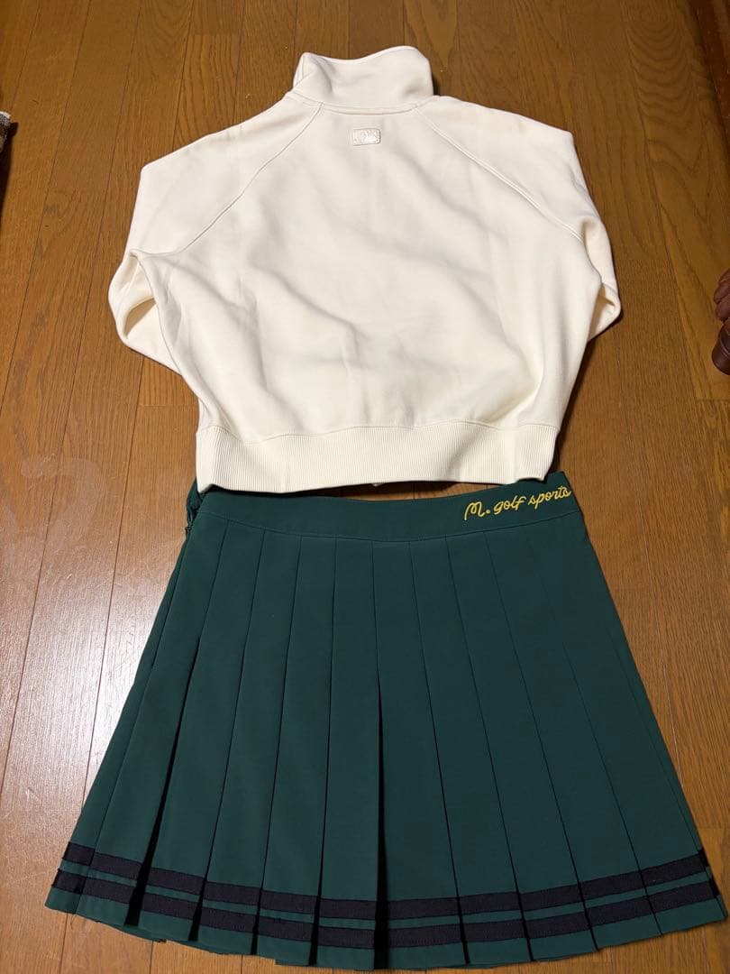 MLBアイボリー & グリーン スカート セット