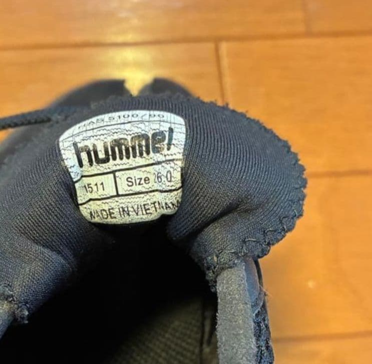 限定タイムセール！ブランカーレ　hummel フットサルシューズ 黒　26.0