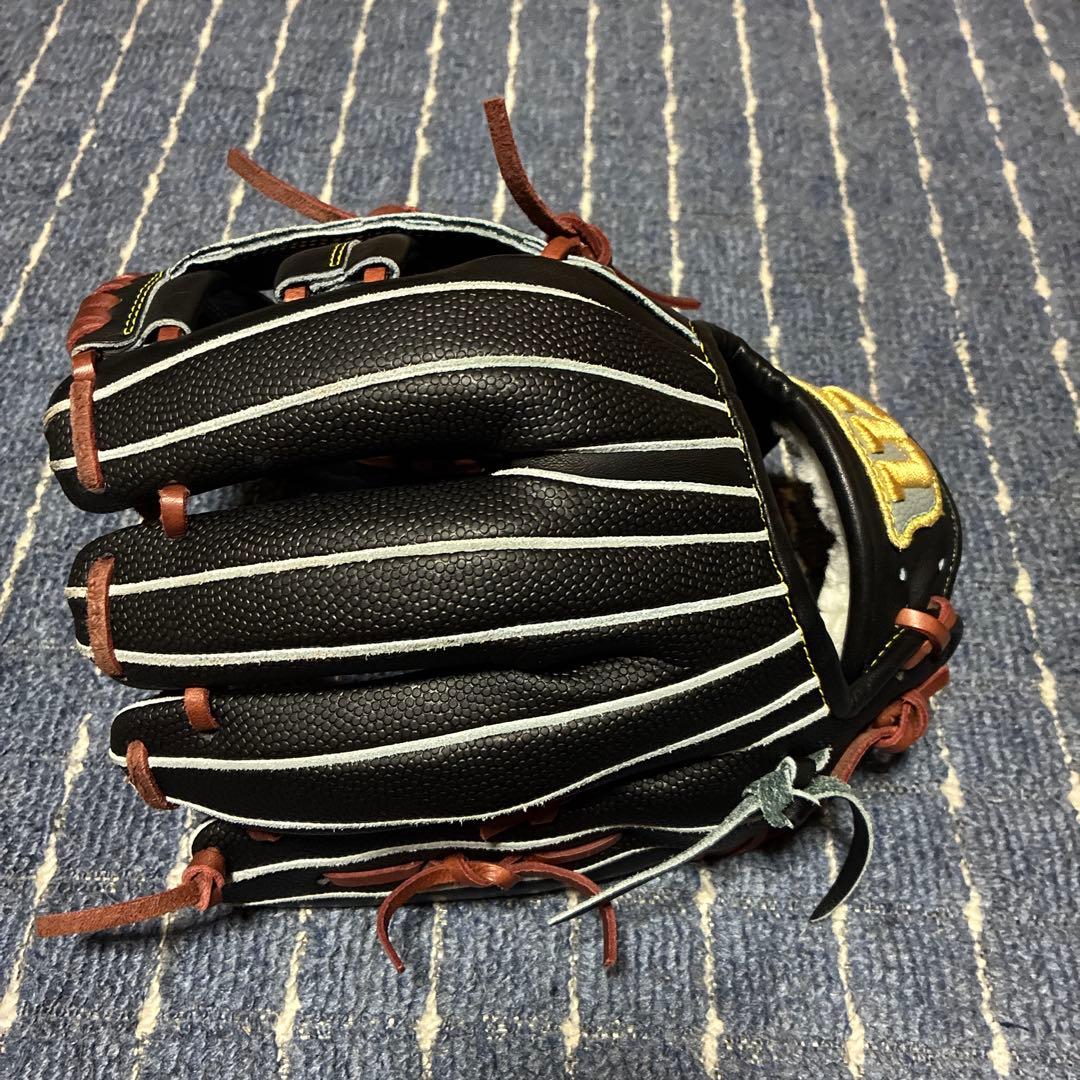 ウィルソンスタッフ　硬式内野手用グローブ