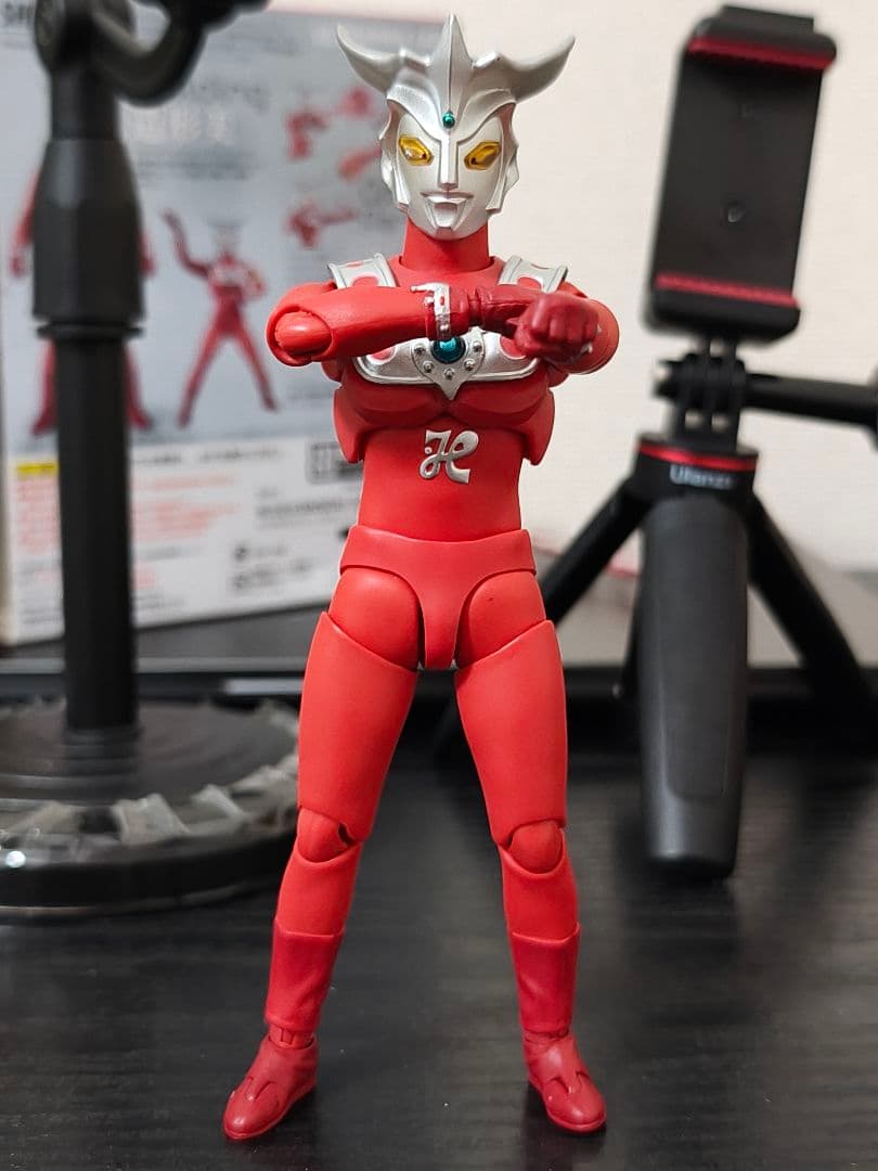 き*ち様 S.H.Figuarts ウルトラマンレオ