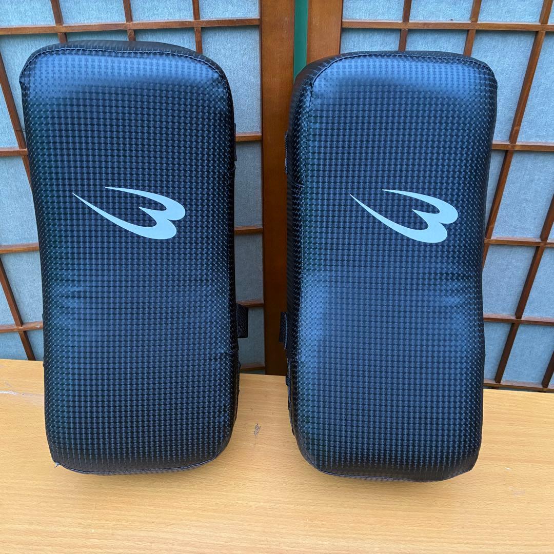 マーシャルワールドビックミット& ボディメーカー キックミット 2個セット