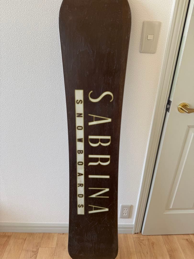 SABRINA スノーボード スヌーピーデザイン