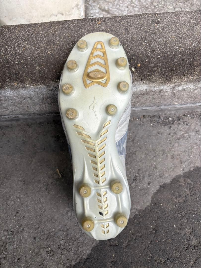 シルバー モレリアネオ4 β Elite P1GA254204 美品　25㎝