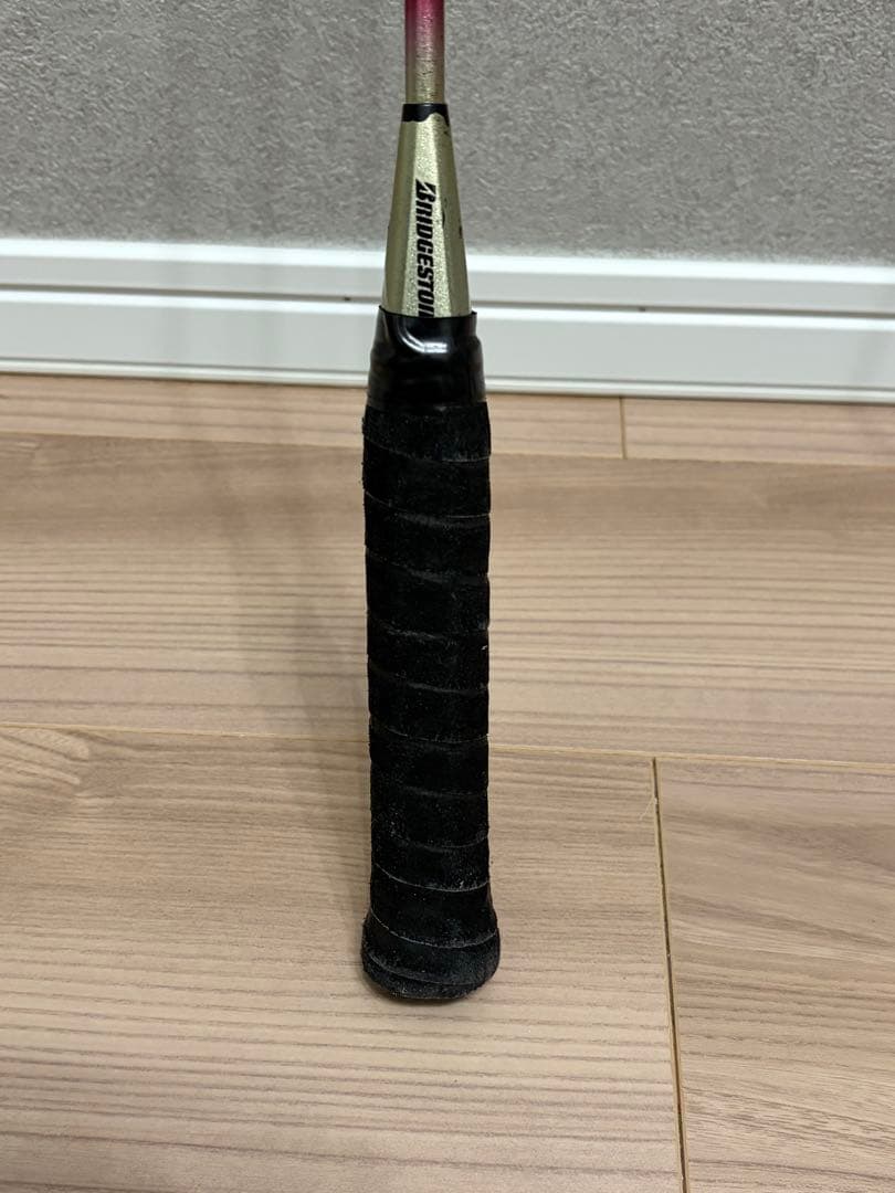 YONEX / BRIDGESTONE バドミントンラケット3本羽12個付き