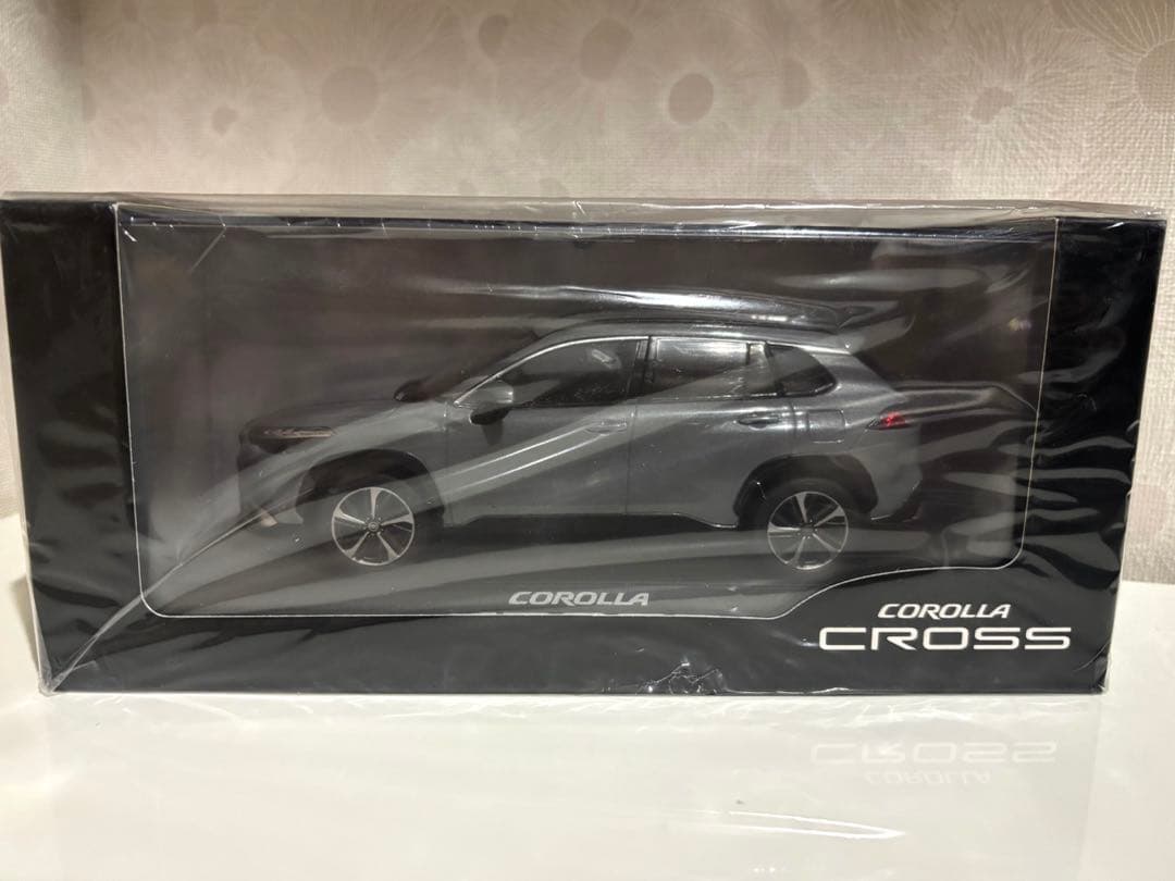 【TOYOTA 】COROLLA CROSS MIRAI 1/30 スケール