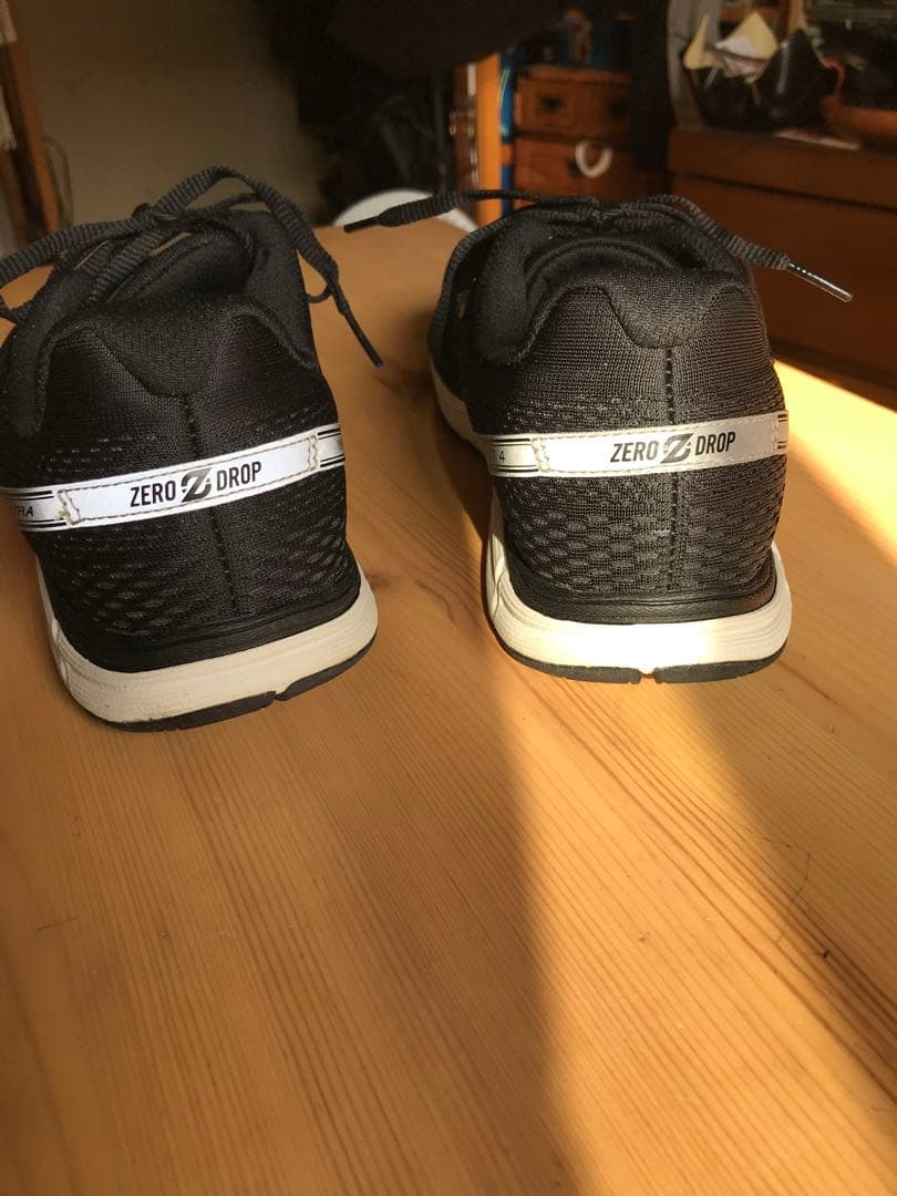 未使用　良品　altra instinct 4 メンズ25.0cm us7
