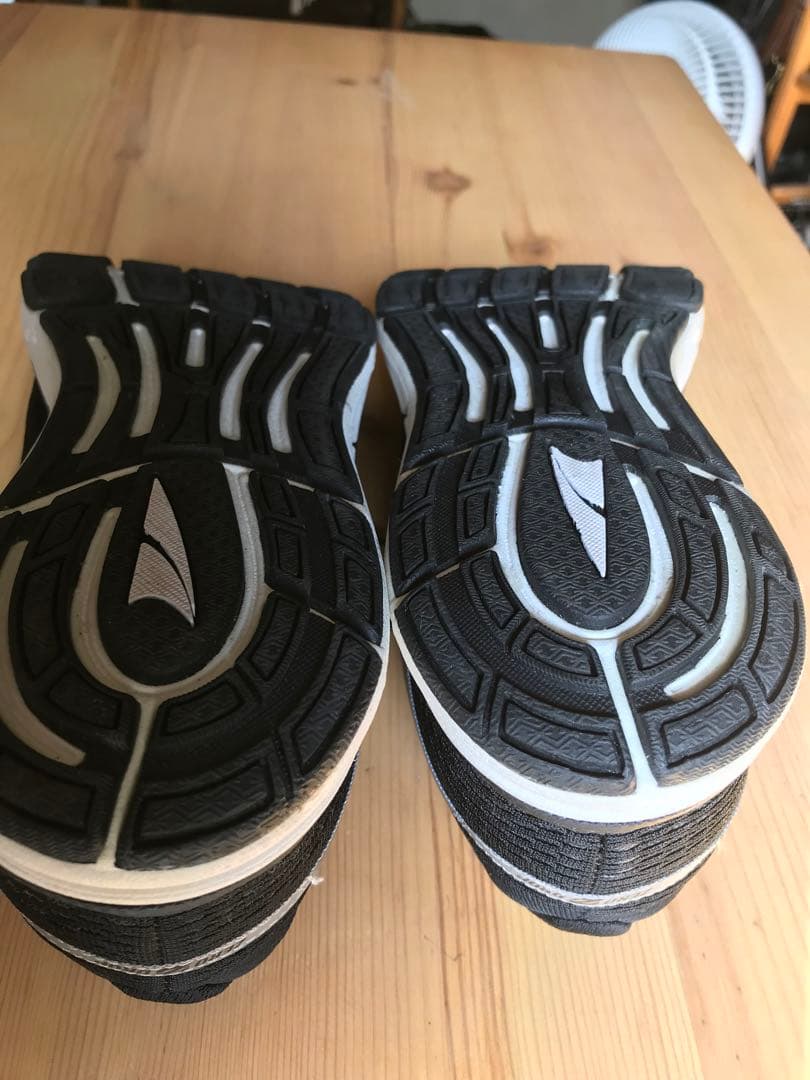 未使用　良品　altra instinct 4 メンズ25.0cm us7