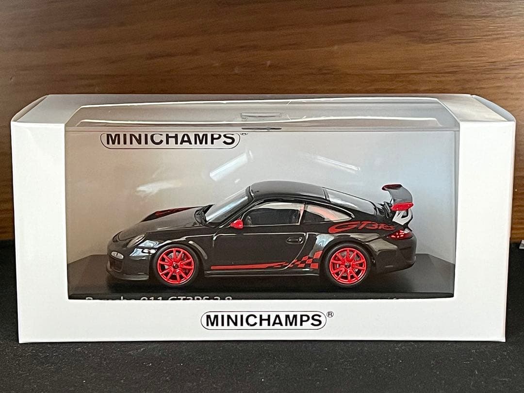 1/43 ミニチャンプス ポルシェ 911 997.2 GT3RS グレー