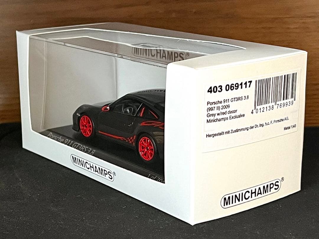 1/43 ミニチャンプス ポルシェ 911 997.2 GT3RS グレー