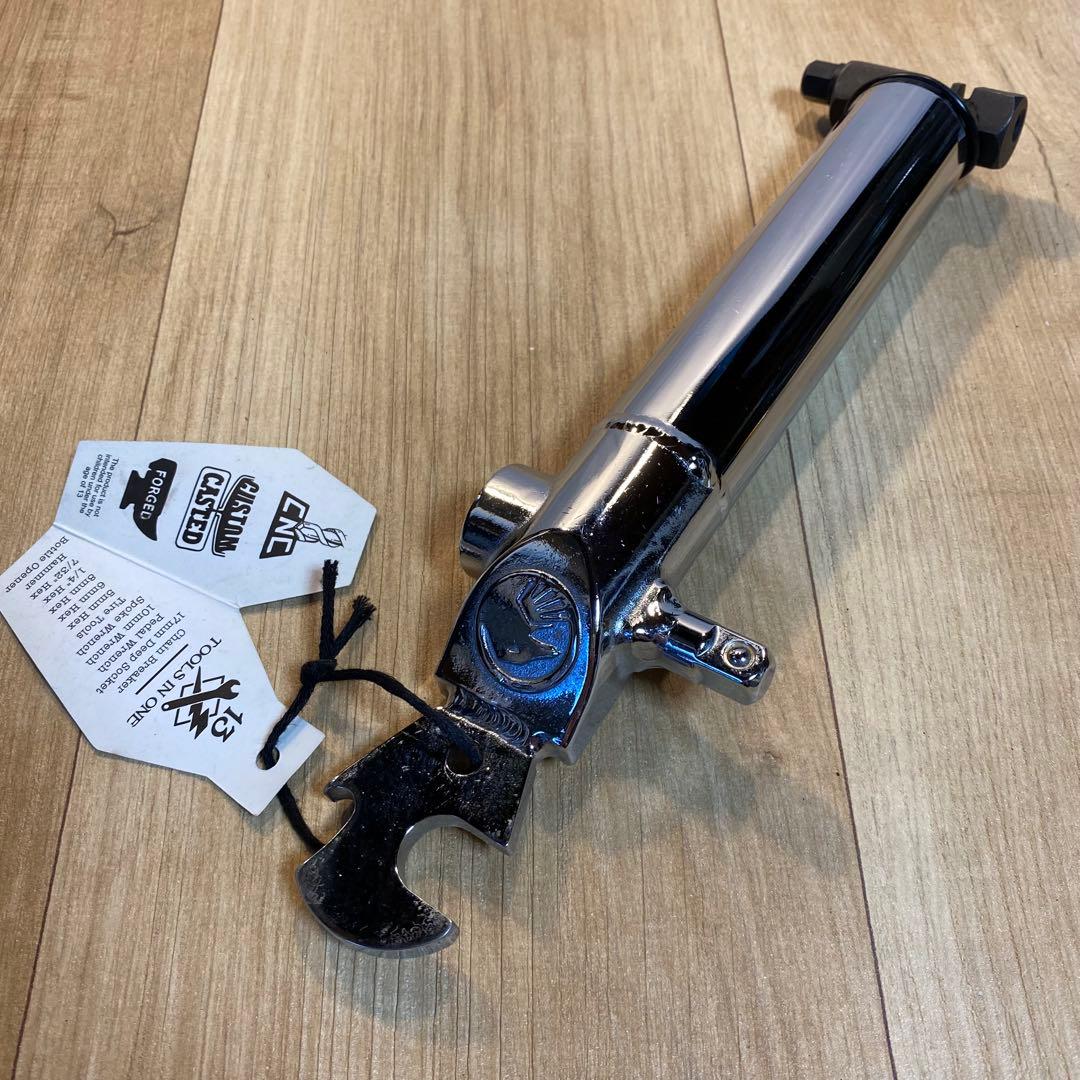 未使用　SHADOW MULTI-TOOL BMX携帯工具セット 13種