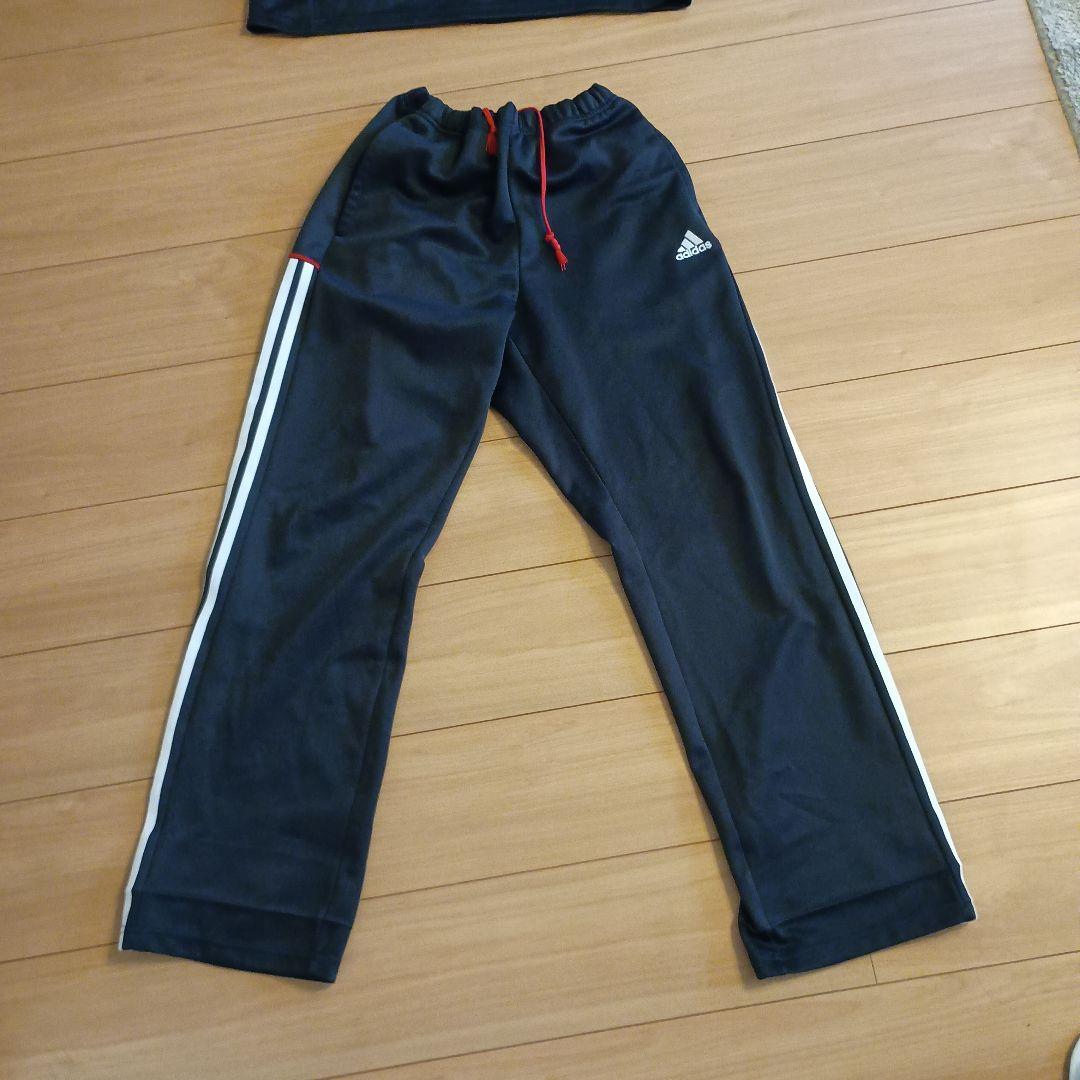 adidas ブラック ジャージセット：上O、下L