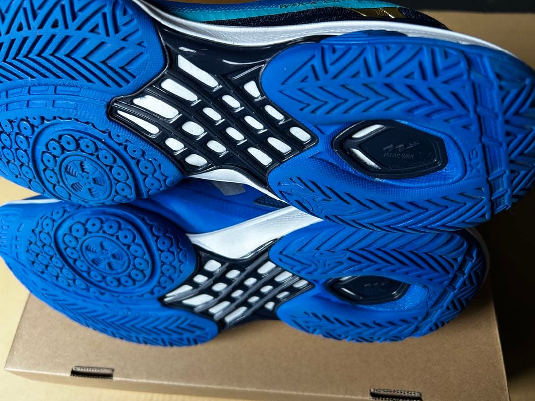 ミズノ Wave Claw 3 Fit バドミントン シューズ 27.5 靴