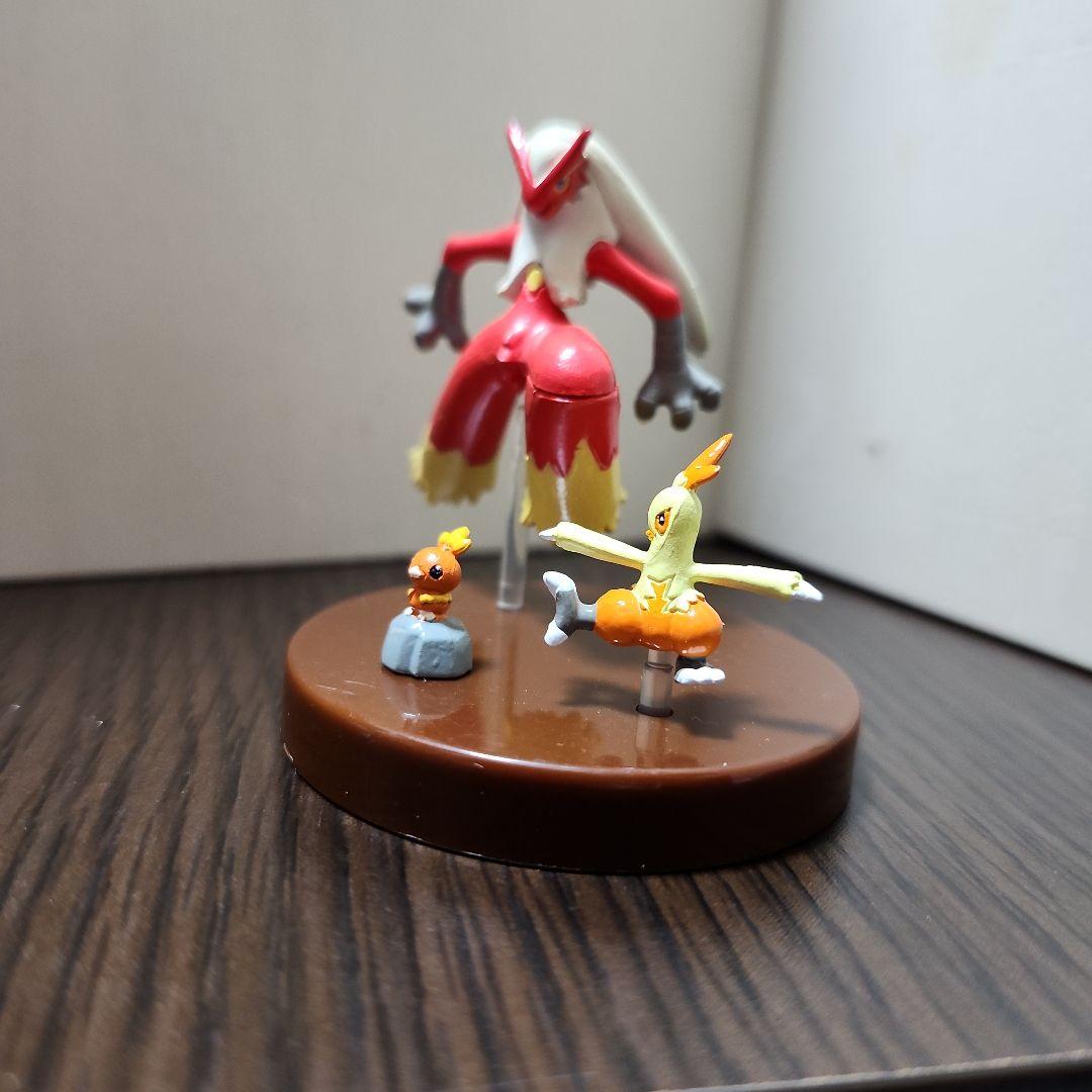 美品　立体ポケモン図鑑　アチャモ　ワカシャモ　バシャーモ