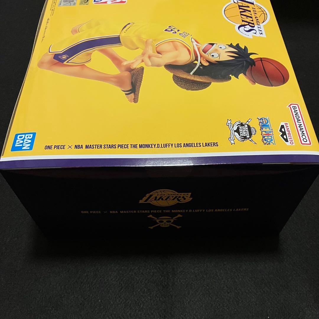 ワンピース　NBA レイカーズ　ルフィ　フィギュア