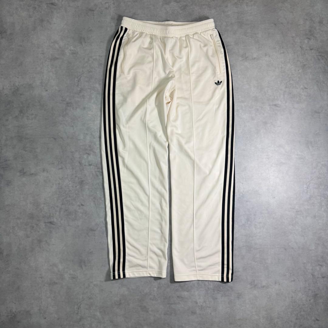 adidas トラックパンツ ベッケンバウアー ジェンダーニュートラル ベージュ
