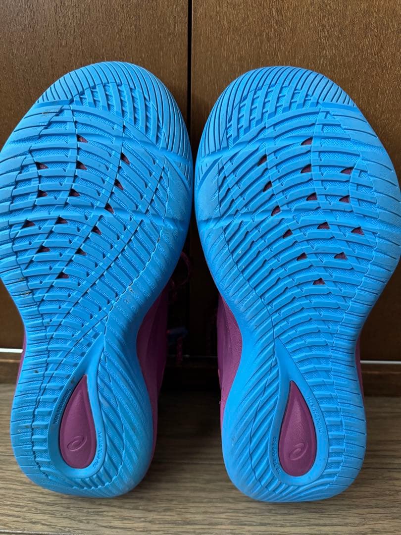 アシックス nova surge low 2 26.5cm