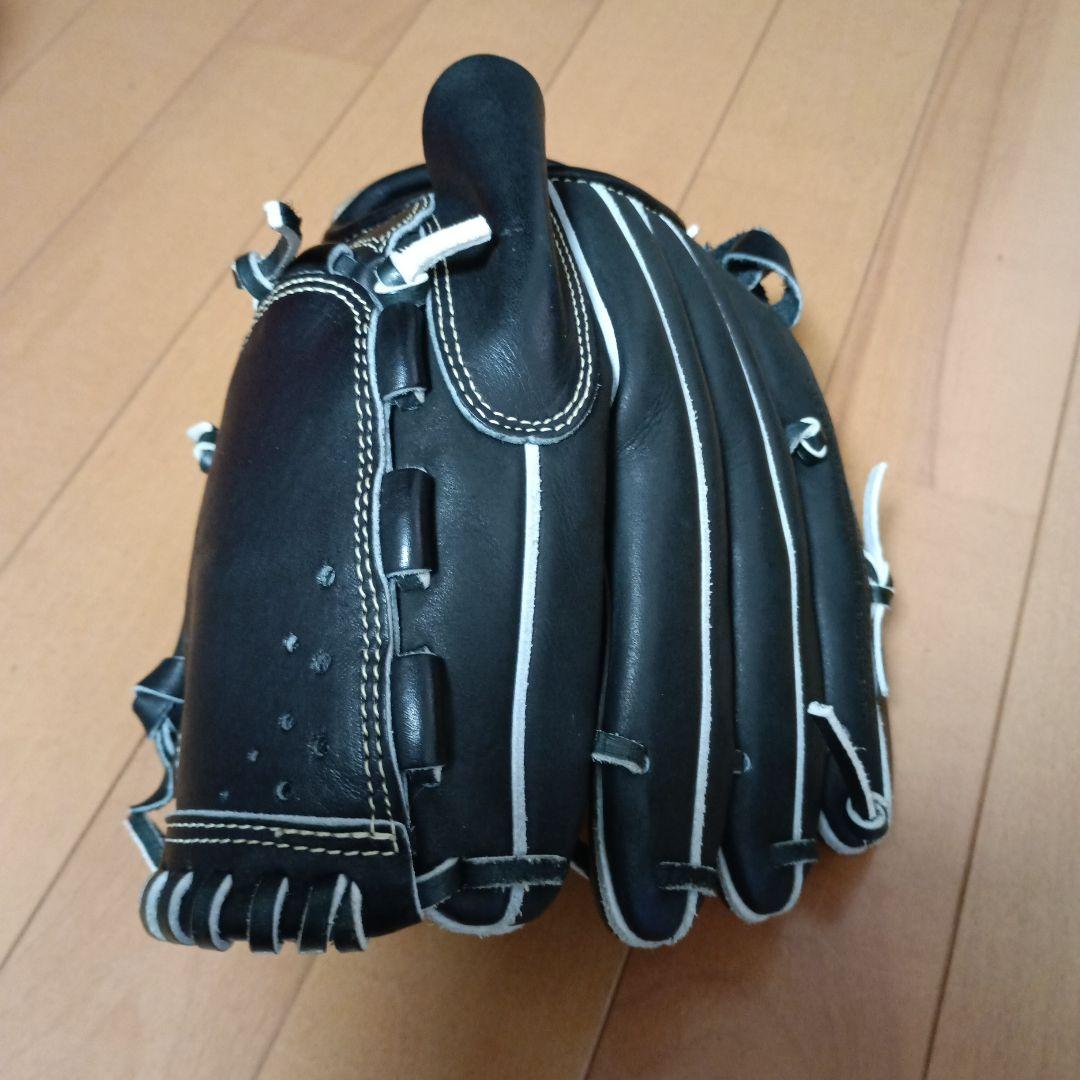 Global Elite 軟式グローブ 黒/白 ストライプ　限定モデル！！