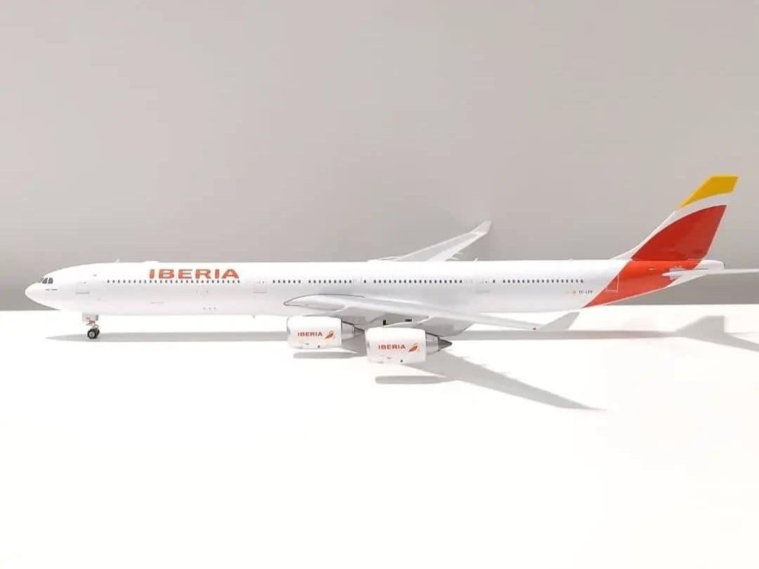 航空機・ヘリコプター Iberia Airbus A340-600 1/400