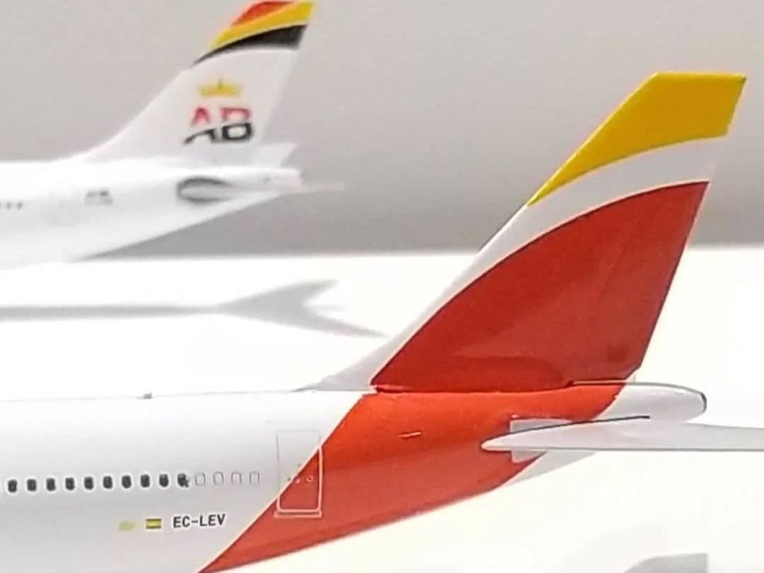 航空機・ヘリコプター Iberia Airbus A340-600 1/400