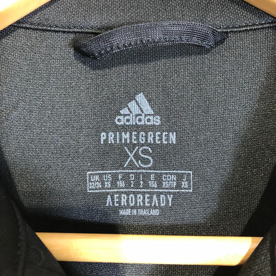 【adidas】パーカー 古着商品