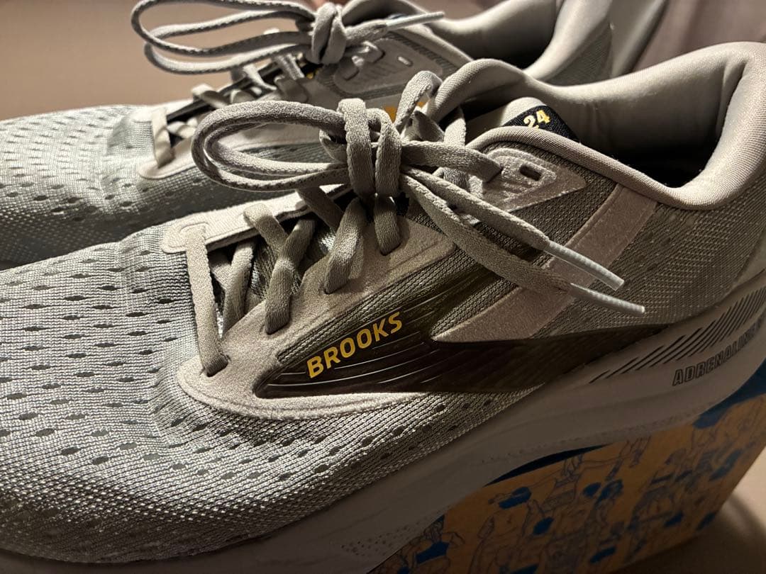 【美品・箱有】BROOKS アドレナリン GTS 24 グレー 27.0cm