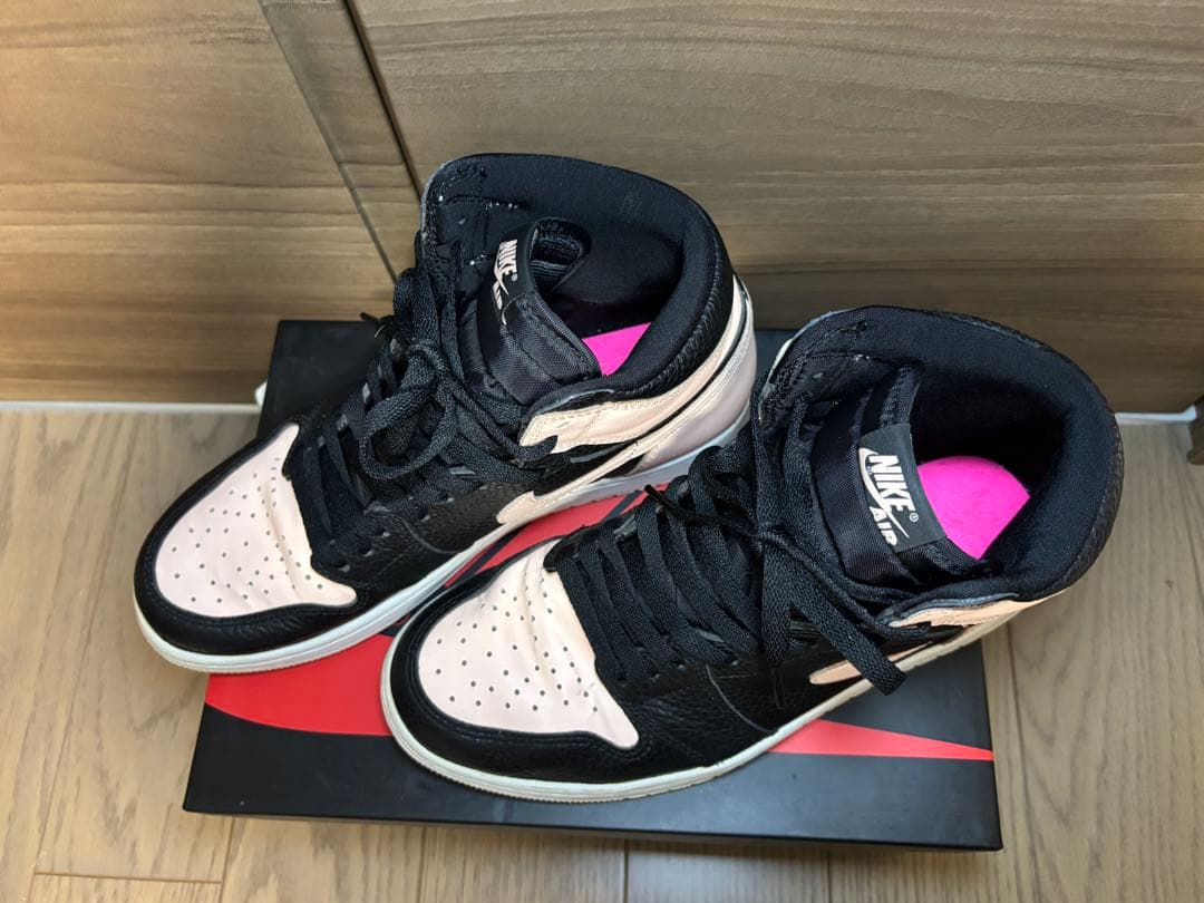 ナイキ Air Jordan 1 Retro High Crimson Tint