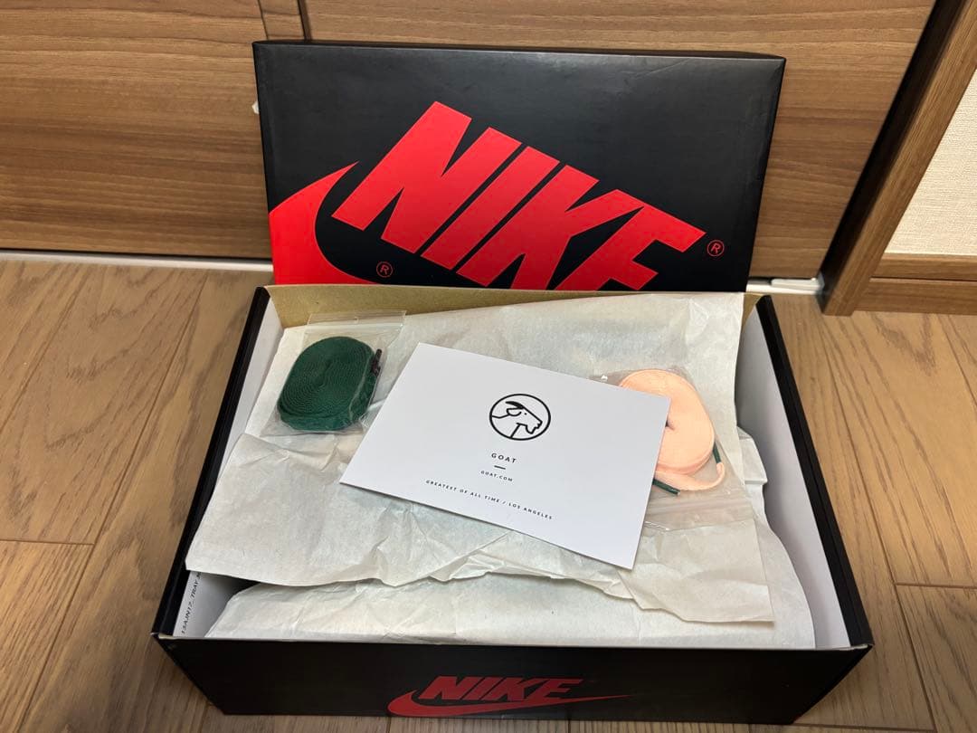 ナイキ Air Jordan 1 Retro High Crimson Tint
