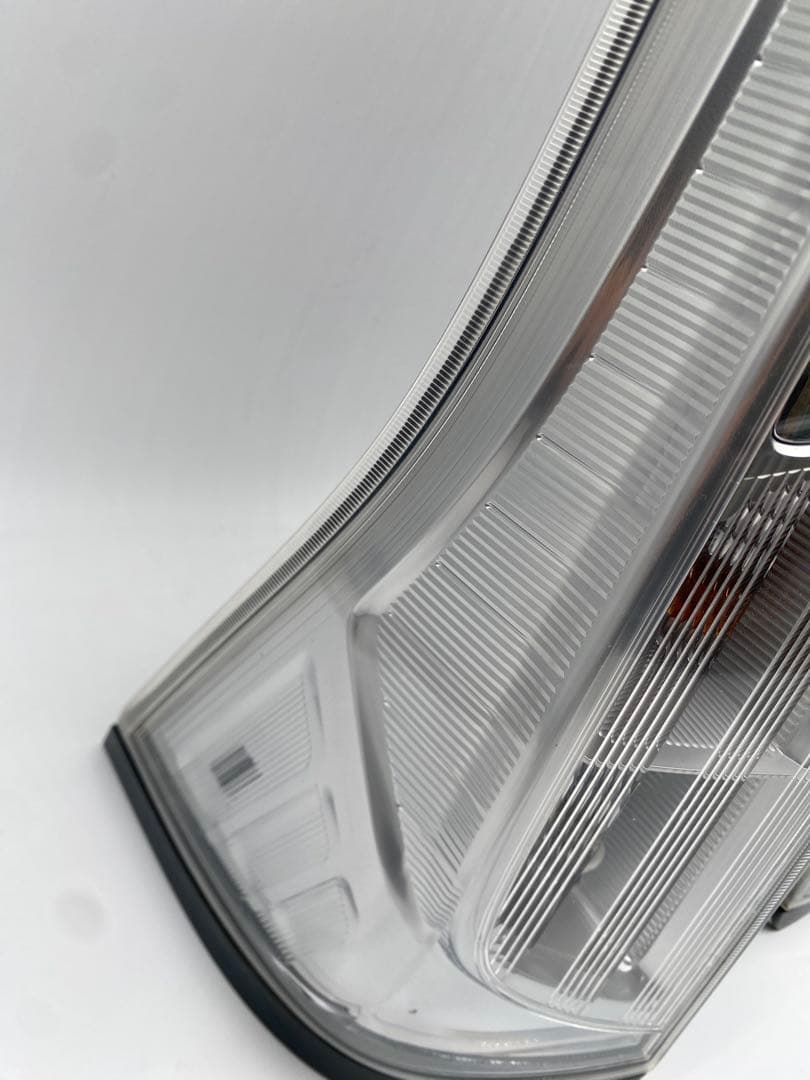 日産セレナ C26 LEDテールランプ 社外テール 左右セット クリアレンズ