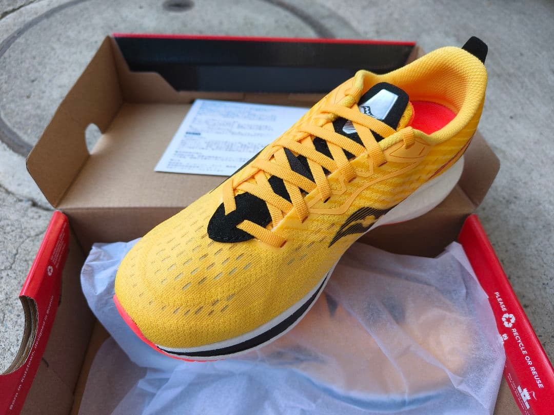 Saucony Endorphin Speed 2 ランニングシューズ