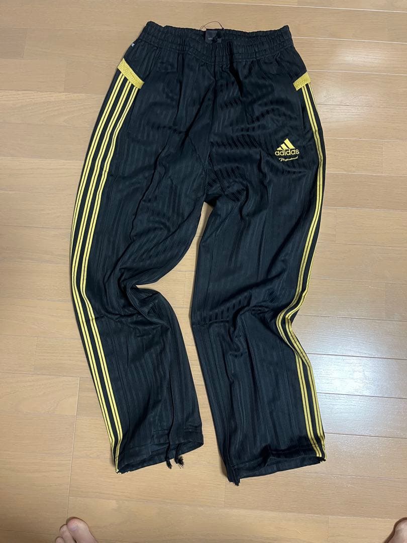 新品　アディダス プロフェッショナル　ジャージ上下セット ブラック／ゴールド　L