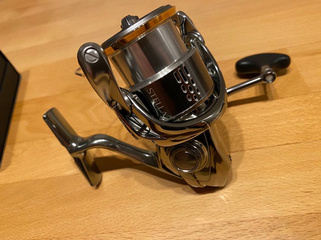 シマノ 18ステラ　C3000MHG 極美品　オーバーホール済み