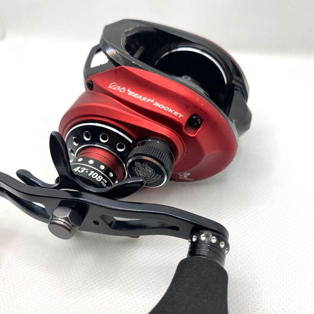 AbuGarcia アブガルシア レボビーストロケット 左ハンドル