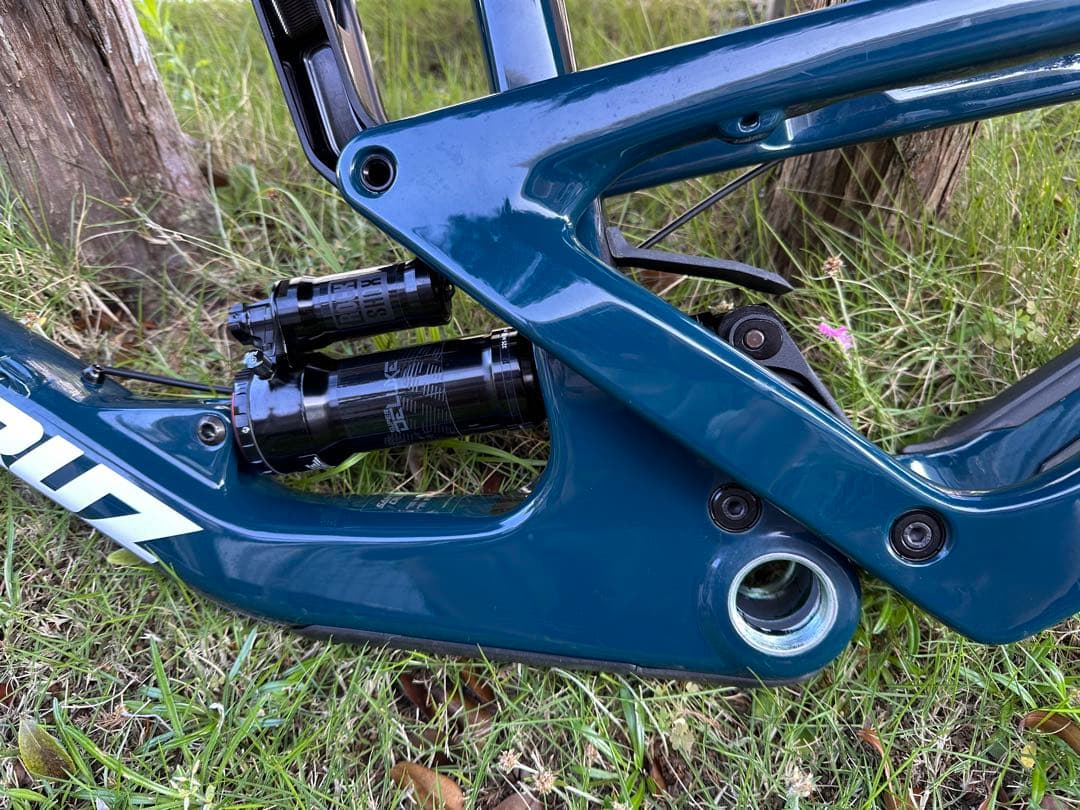 kaichi　SANTACRUZ NOMAD CC 2019カーボンフレー