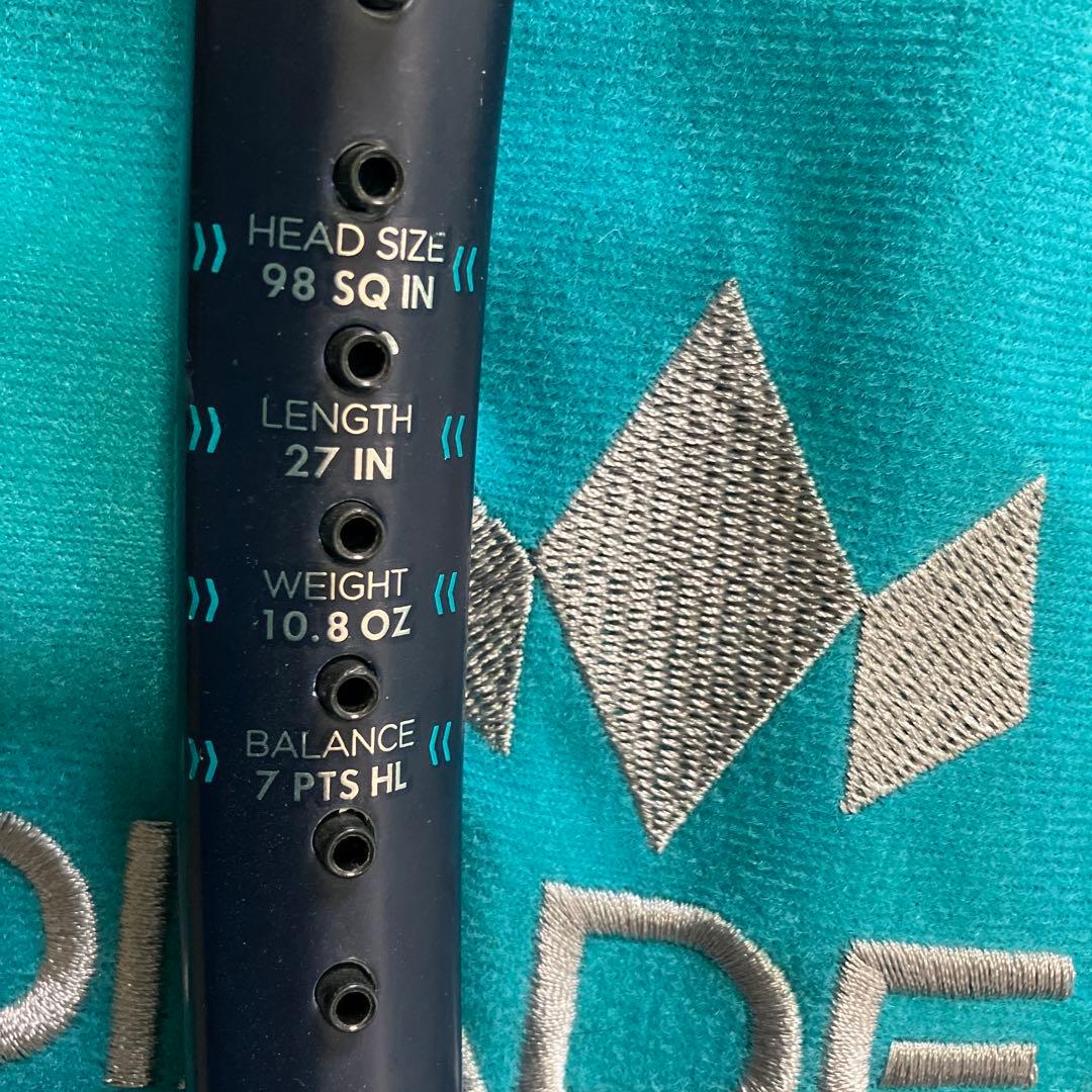 DIADEM ELEVATE 98テニスラケット２本とケース1枚付ガット貼り付き