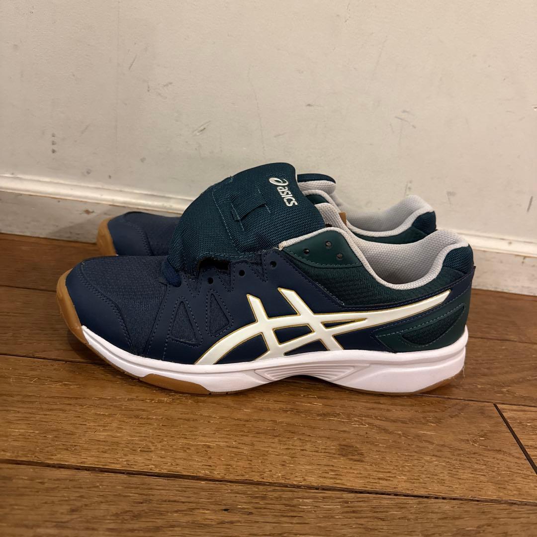 asics 体育館用シューズ　27cm