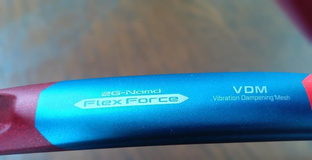 YONEX 硬式テニスラケット VCORE 100 300g G2