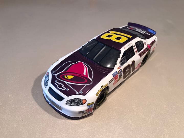 NASCAR 1/24 ACTION ♯81 TACO BELL