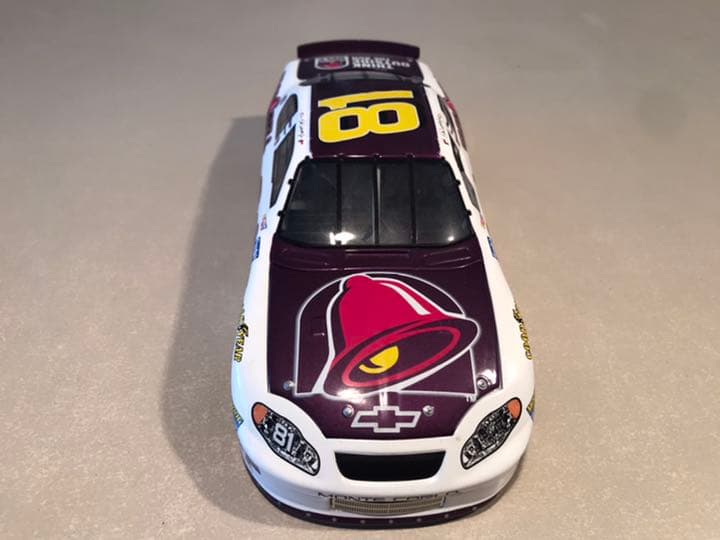 NASCAR 1/24 ACTION ♯81 TACO BELL