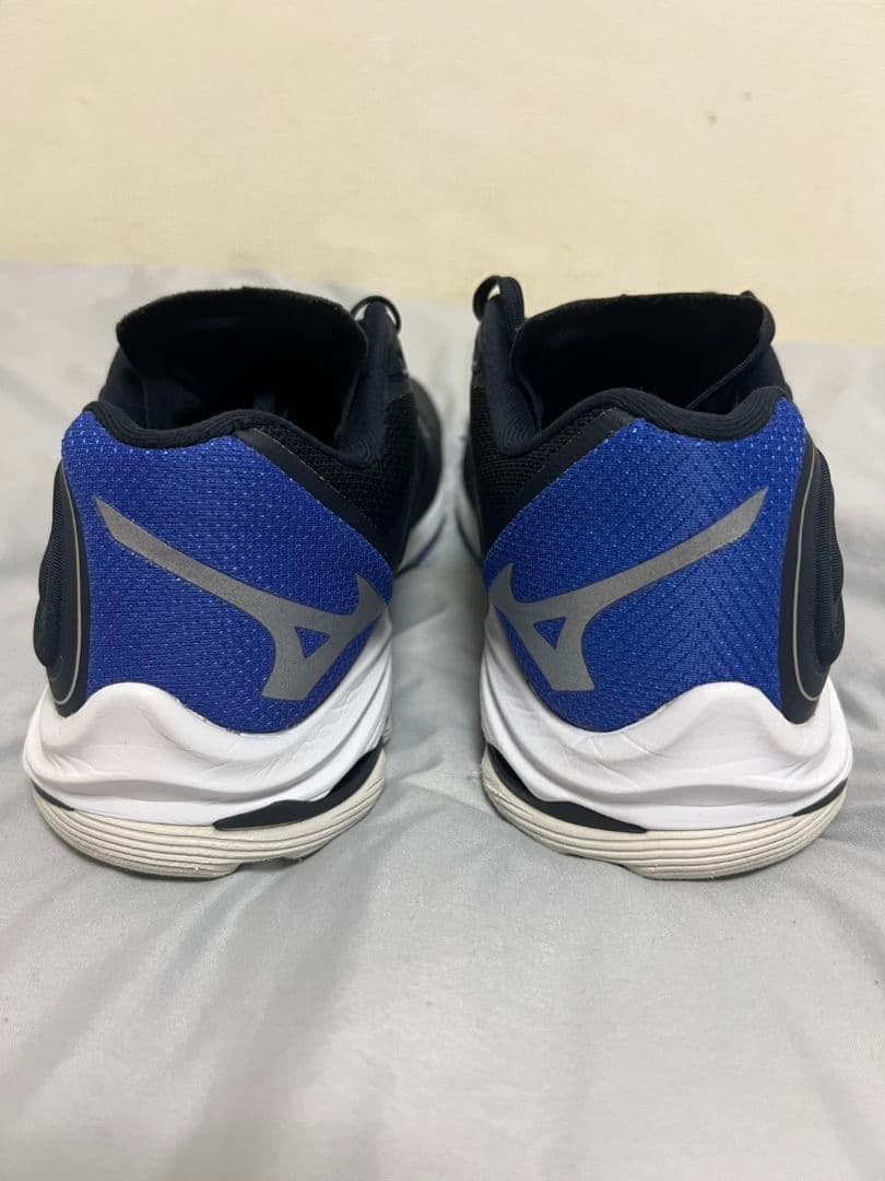シューズ Mizuno Wave Lightning Z6