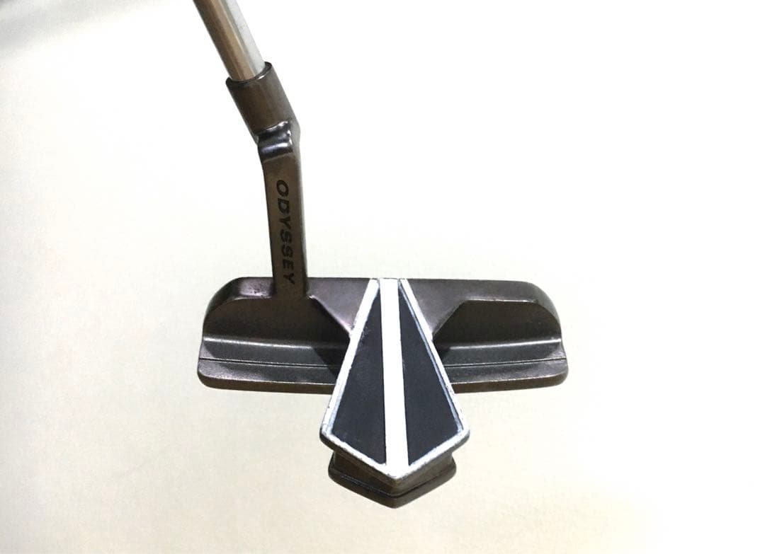 Odyssey WHITE ICE D.A.R.T. BLADE パター