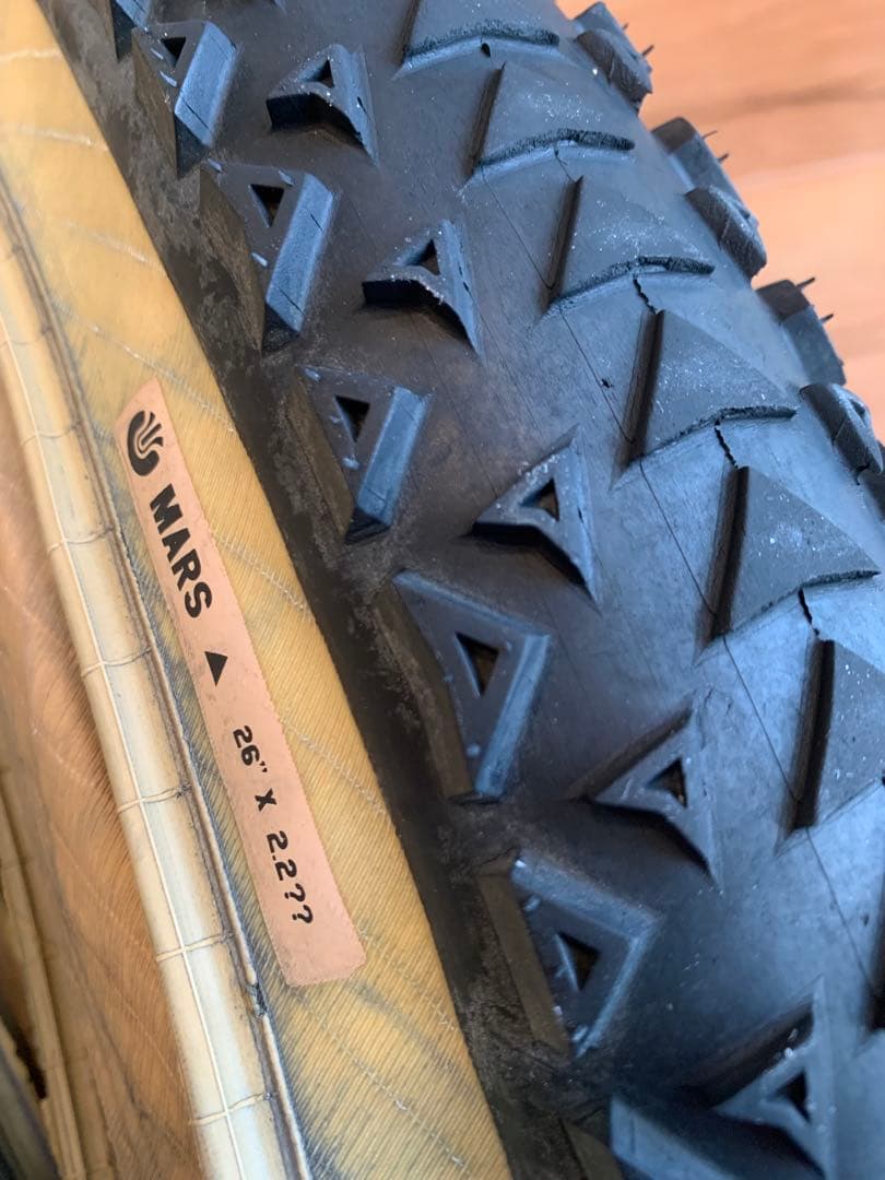 ULTRADYNAMICO MARS 26×2.2?? タイヤ