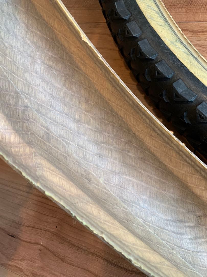 ULTRADYNAMICO MARS 26×2.2?? タイヤ