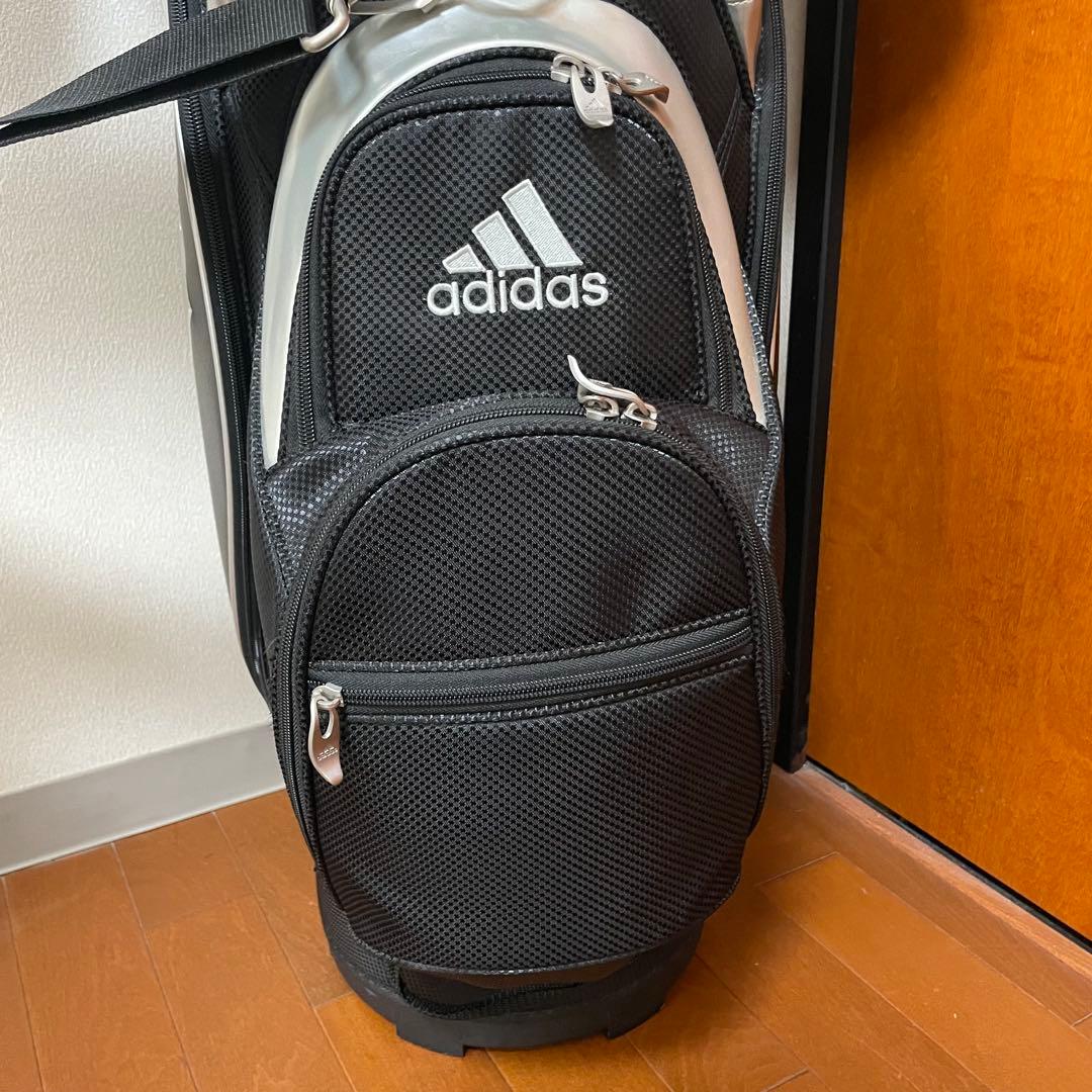 adidas アディダス　軽量型キャディバッグ９型 ブラック　ネームプレート付き
