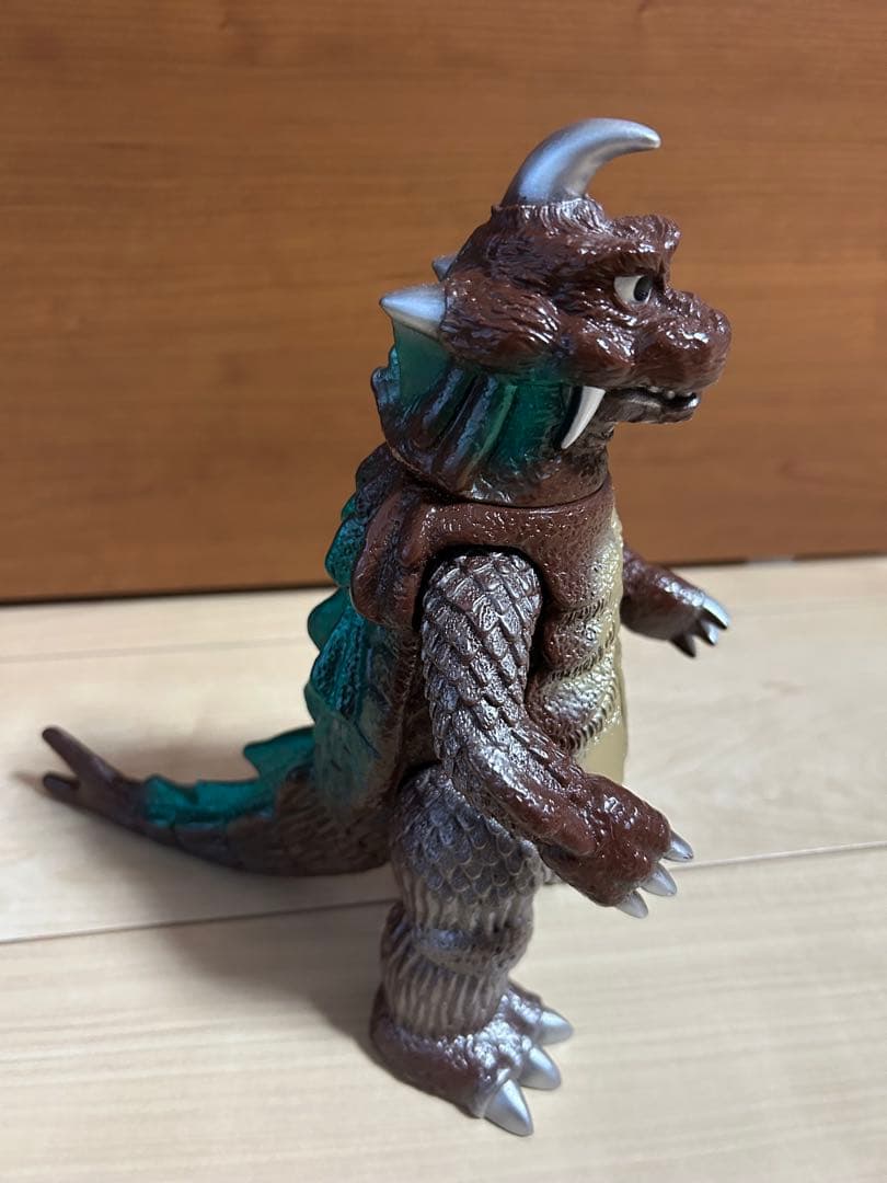 怪獣郷　ゴメス